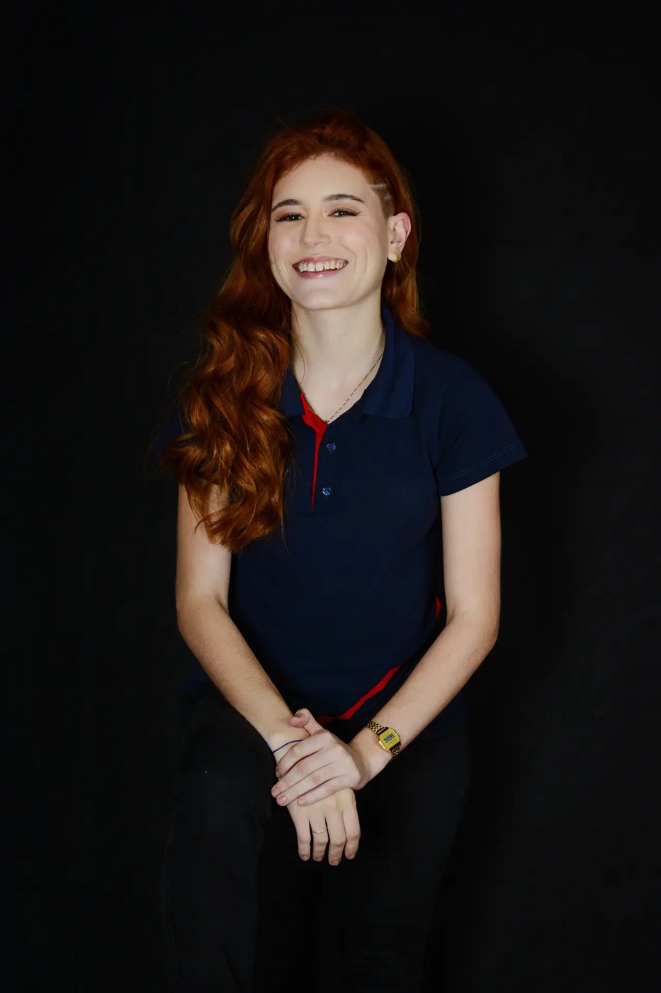 Ana Carolina sorrindo